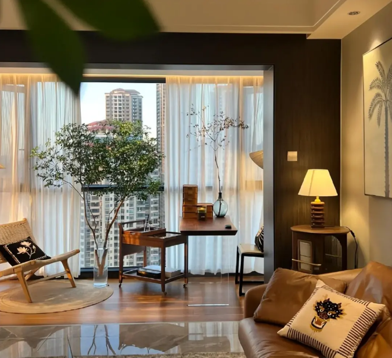 除了防尘隔音、阻挡风雨，封阳台的作用和注意事项远不止这些